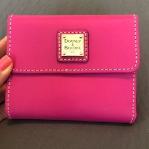 Dooney & Bourke fuchsia Billfold wallet